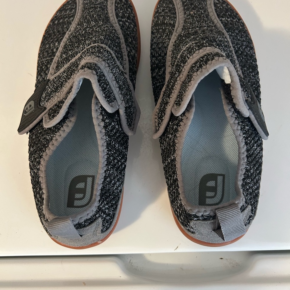 Women diabetic shoes